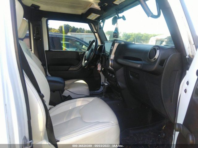 1C4BJWDG5GL171772 Jeep Wrangler Unlimited Sport