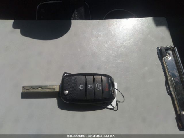 5XYPG4A51JG404044 KIA Sorento Lx V6