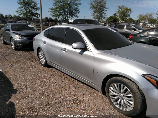 2016 Infiniti Q70, VIN: JN1BY1PP8GM630185