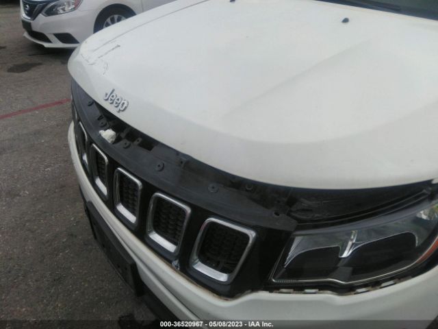 3C4NJCBB7JT193996 Jeep Compass Latitude