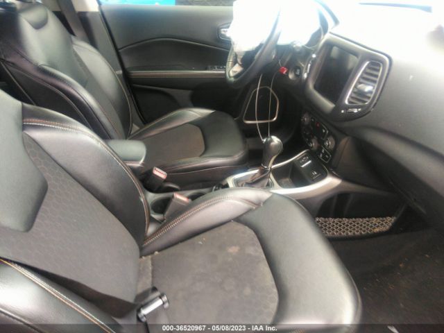 3C4NJCBB7JT193996 Jeep Compass Latitude