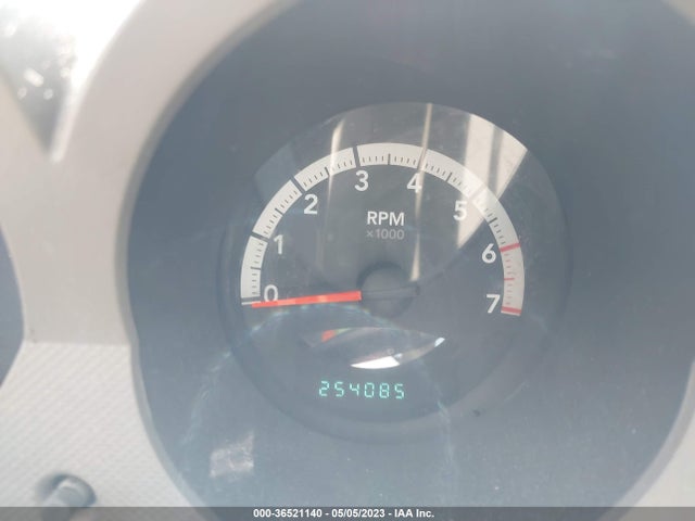 2008 DODGE NITRO SXT VIN: 1D8GU28K28W197526