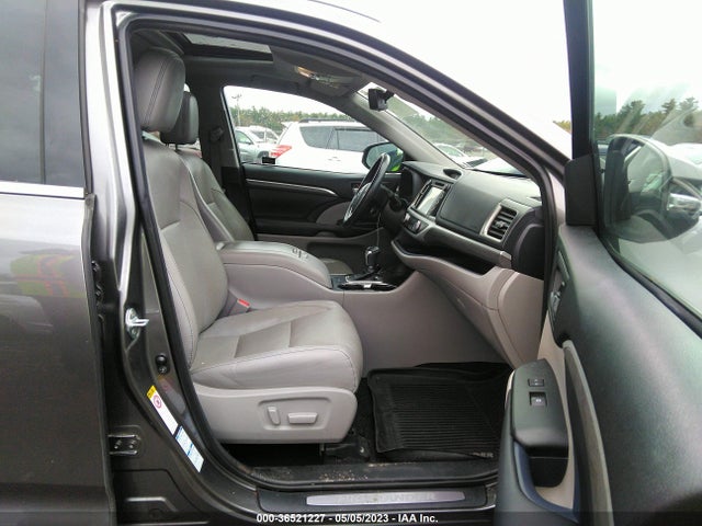 Toyota Highlander Limited 2017 5TDDZRFH2HS373431 Image 6