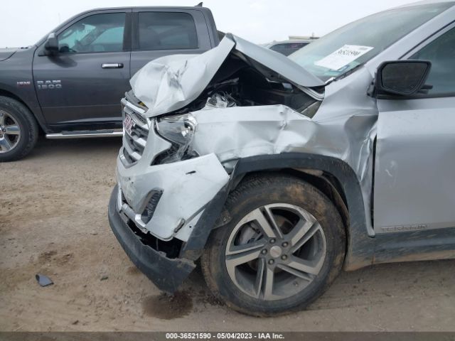 3GKALVEV8KL235270 GMC Terrain Slt
