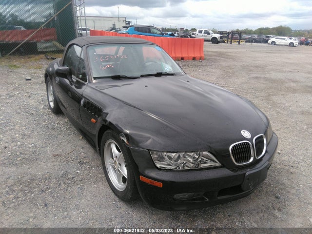 1998 BMW Z3 VIN: 4USCH7327WLE06700