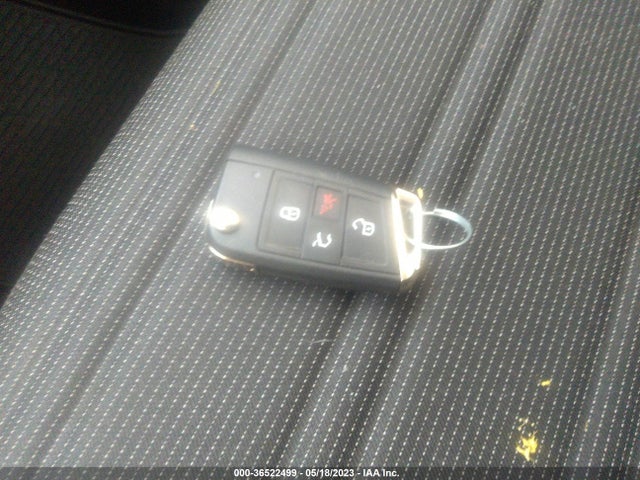 3VVFB7AX8PM072128 Volkswagen TIGUAN S
