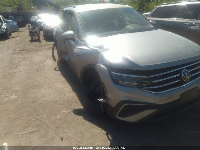 3VVFB7AX8PM072128 Volkswagen TIGUAN S