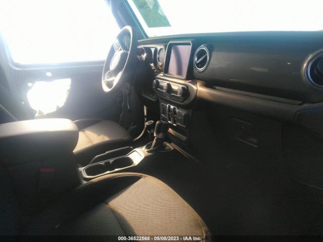 1C4HJXEN3PW614531 Jeep Wrangler Sahara