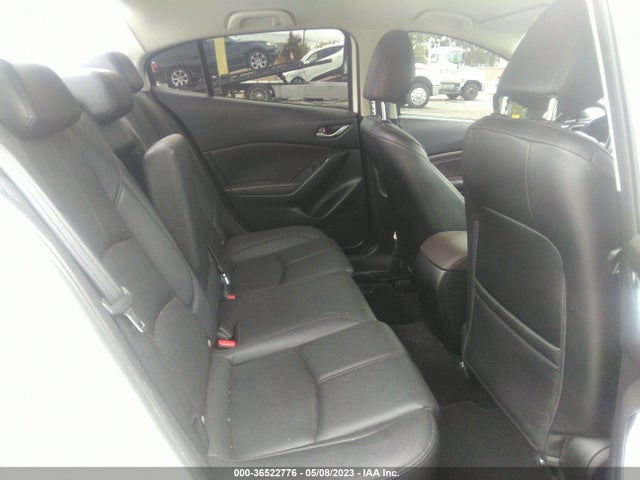 Mazda Mazda3 4-door Touring 2018 3MZBN1V33JM186082 Image 9