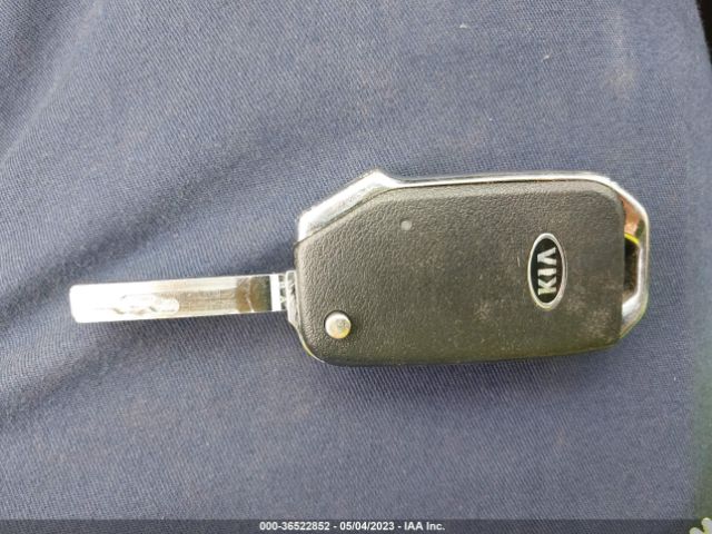3KPF24AD6ME268982 KIA Forte Lxs