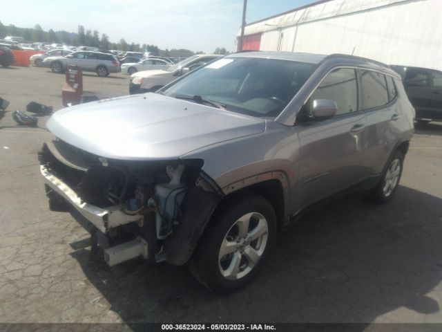 3C4NJDBB8JT392934 Jeep Compass Latitude