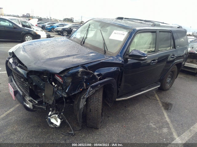 Toyota 4RUNNER SR5 2019 JTEBU5JR2K5671517 Image 2
