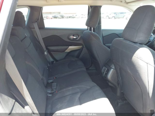 1C4PJMCB2HD235648 Jeep Cherokee Latitude