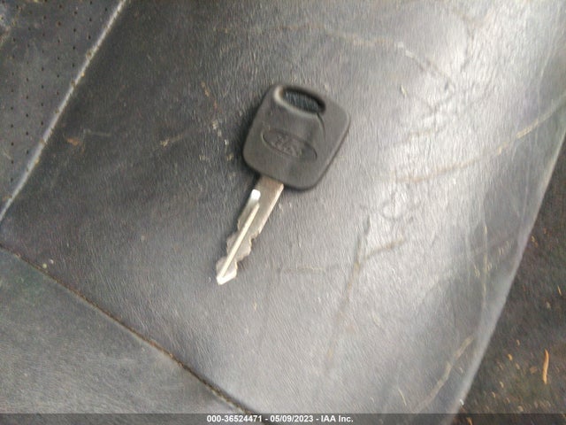 2001 FORD MUSTANG GT DELUXE VIN: 1FAFP45X61F209895
