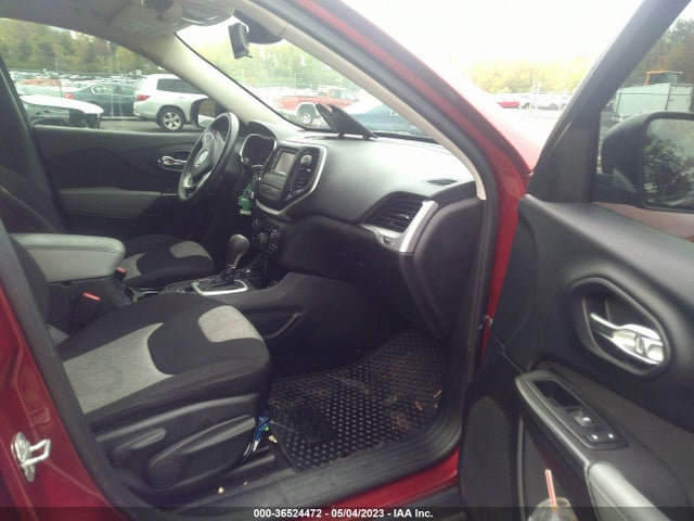1C4PJMAB6EW270048 Jeep Cherokee Sport