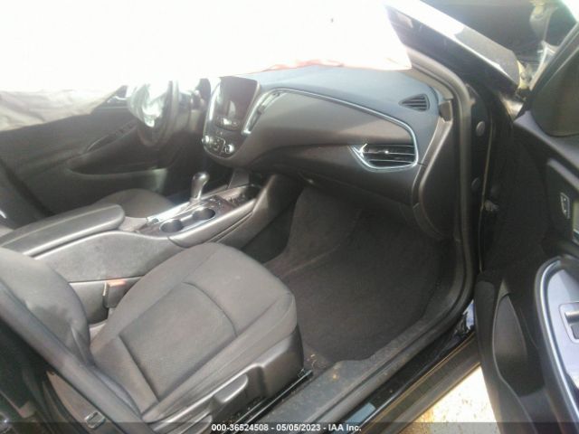 1G1ZD5ST2JF215760 Chevrolet MALIBU LT