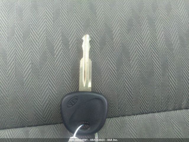 KNAFK4A60F5425869 KIA FORTE LX