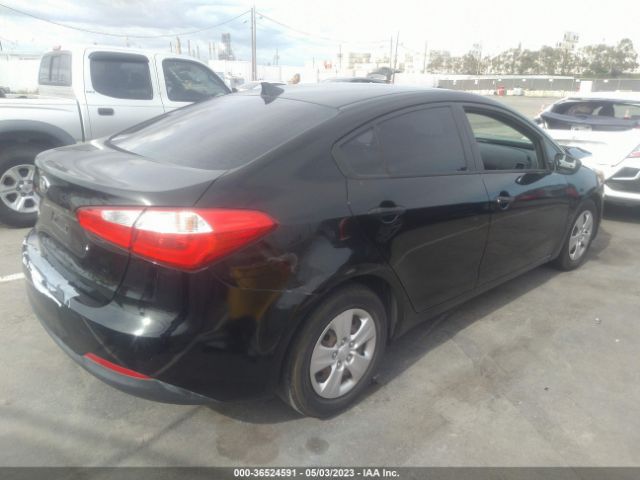 KNAFK4A60F5425869 KIA FORTE LX