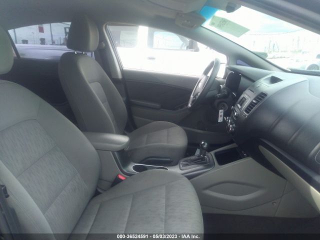 KNAFK4A60F5425869 KIA FORTE LX