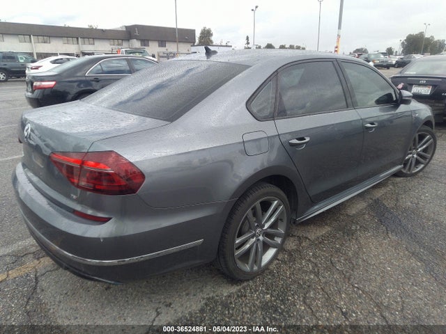 1VWAA7A37JC005793 Volkswagen Passat 2.0t S/r-line