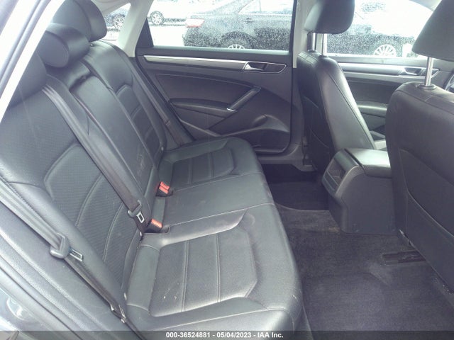1VWAA7A37JC005793 Volkswagen Passat 2.0t S/r-line