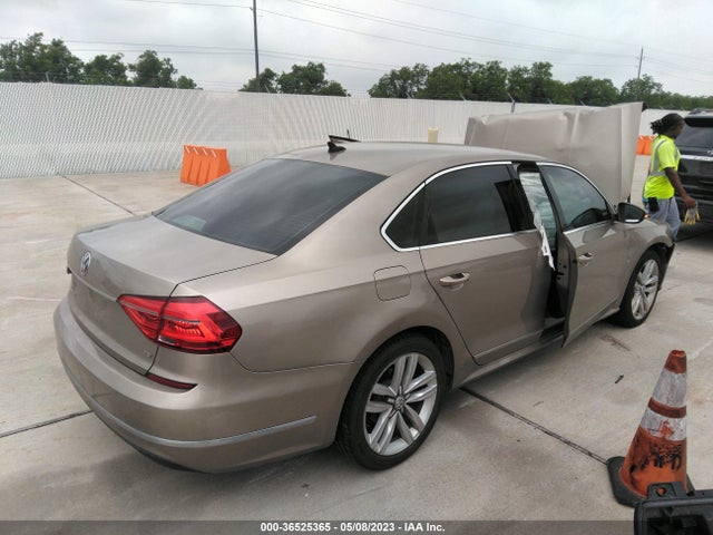 1VWCT7A39GC064419 Volkswagen Passat 1.8t Sel