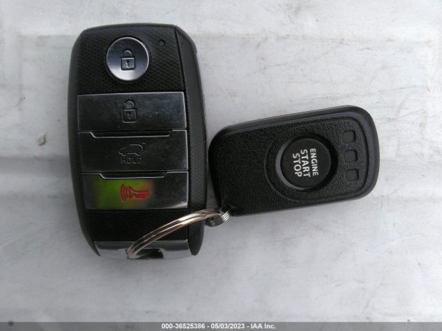 5XYPHDA19GG031953 KIA SORENTO EX