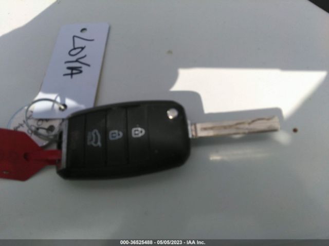 KNDPM3AC8J7335593 KIA Sportage Lx