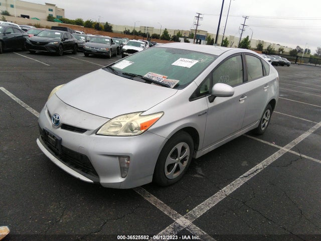 Toyota Prius Four 2015 JTDKN3DU4F0398685 Image 2