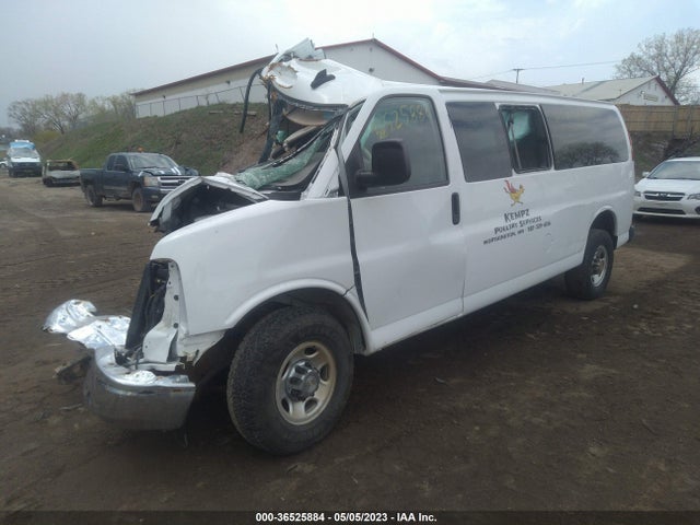 Chevrolet Express Passenger Lt 2016 1GAZGPFF0G1174252 Image 2