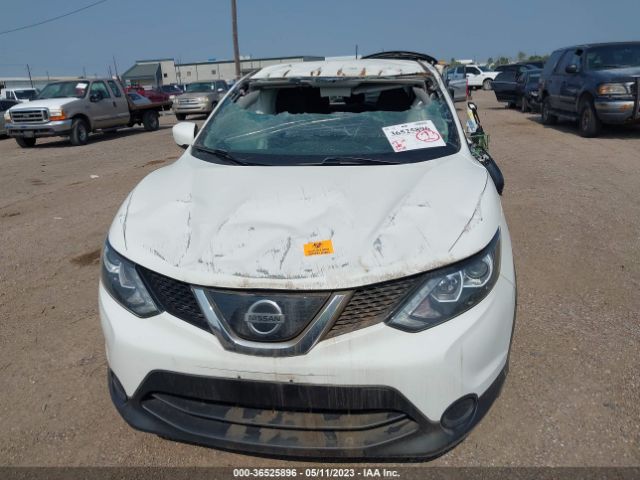 JN1BJ1CP6KW228995 Nissan Rogue Sport S