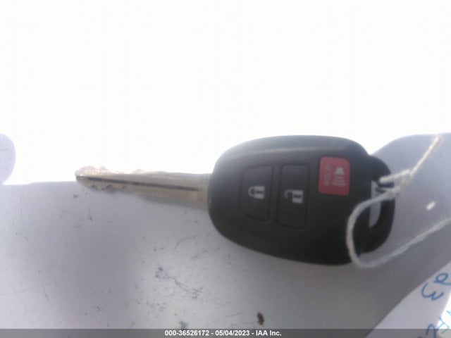 Toyota Rav4 Xle 2017 2T3WFREVXHW371031 Image 3