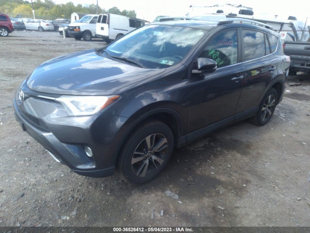 2016 TOYOTA RAV4 XLE VIN: 2T3RFREV2GW460135