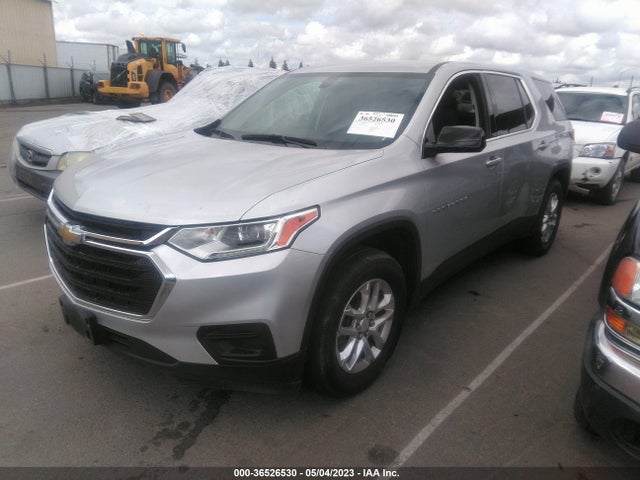 Chevrolet Traverse Ls 2018 1GNERFKW0JJ268033 Image 2