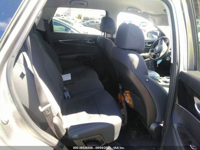 5XYPGDA31HG299028 KIA SORENTO LX
