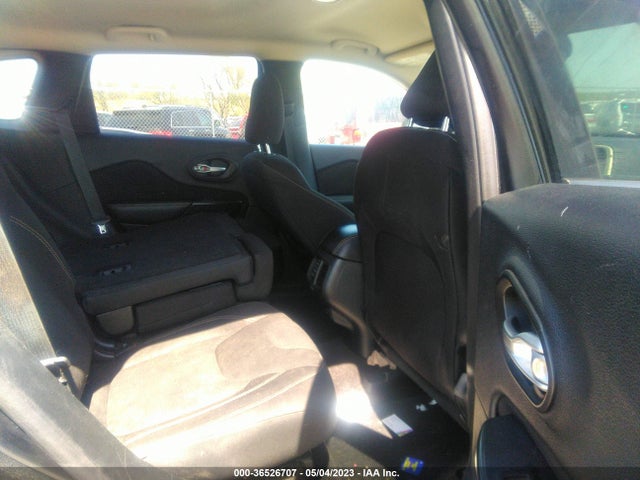 Jeep Cherokee Latitude 2016 1C4PJMCB7GW279440 Image 9