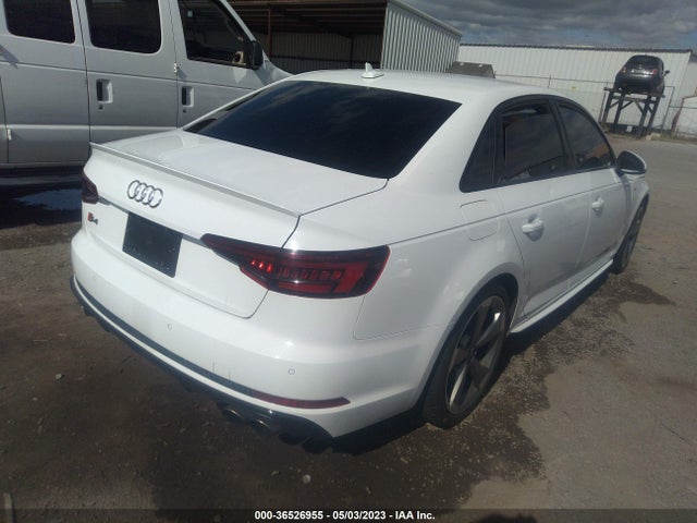 WAUC4AF4XJA157786 Audi S4 Prestige