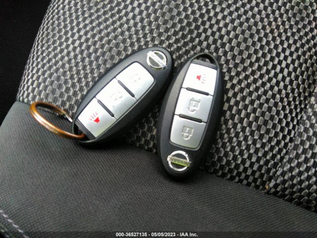 JN1BJ1CP9HW036477 Nissan Rogue Sport Sv