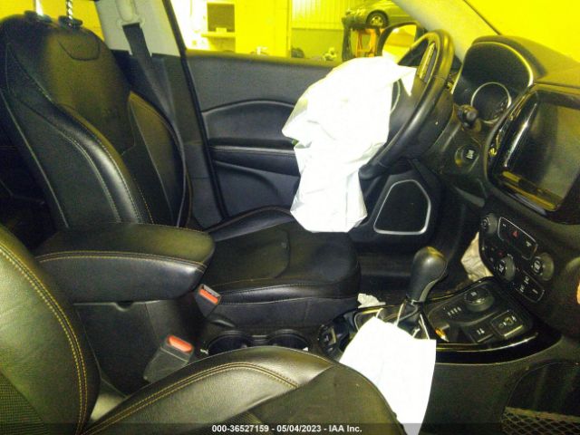 3C4NJDCB1LT185318 Jeep Compass Limited