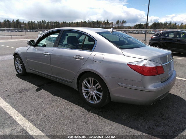 2011 HYUNDAI GENESIS VIN: KMHGC4DE2BU120814