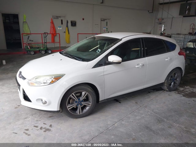 Ford FOCUS SE 2014 1FADP3K2XEL452126 Image 2