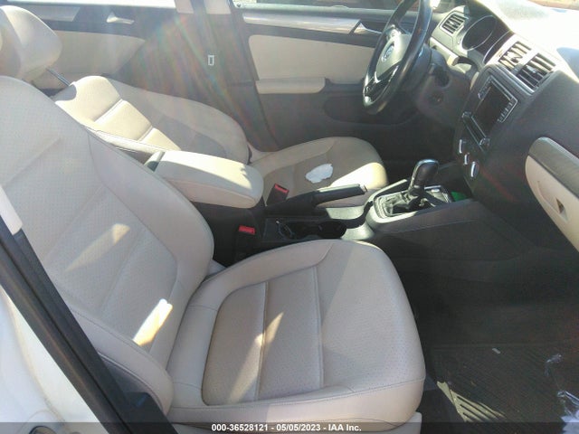 3VWDB7AJXHM332075 Volkswagen Jetta 1.4t Se