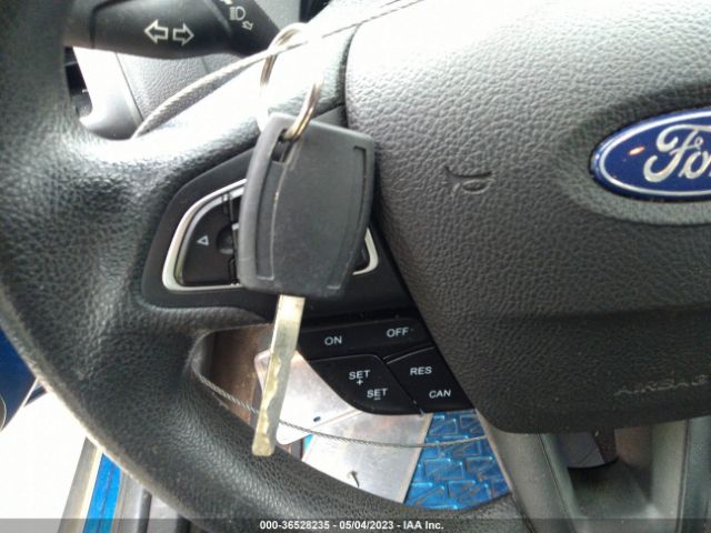 1FADP3F23JL290957 Ford FOCUS SE