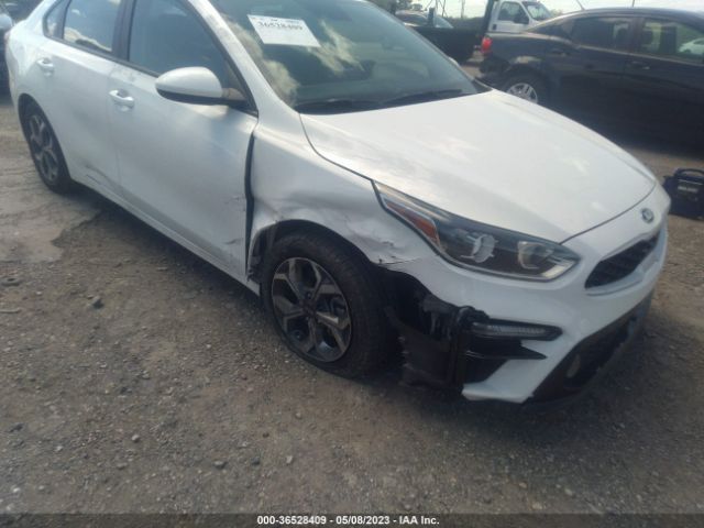 3KPF24AD1ME282157 KIA Forte Lxs