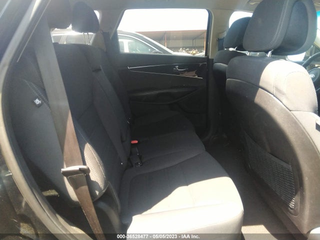 2016 KIA SORENTO LX VIN: 5XYPG4A38GG016347