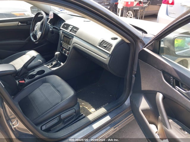 1VWAS7A38FC090129 Volkswagen Passat 1.8t Limited Edition