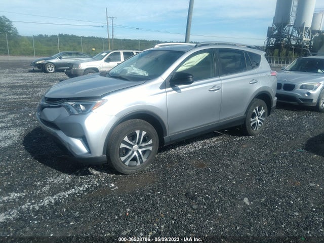 Toyota RAV4 LE 2018 JTMBFREV1JJ204429 Image 2