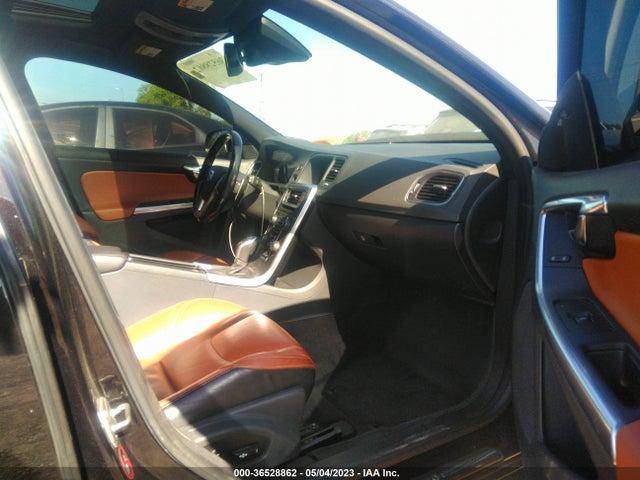 2015 Volvo V60, VIN: YV126MEB3F1188633