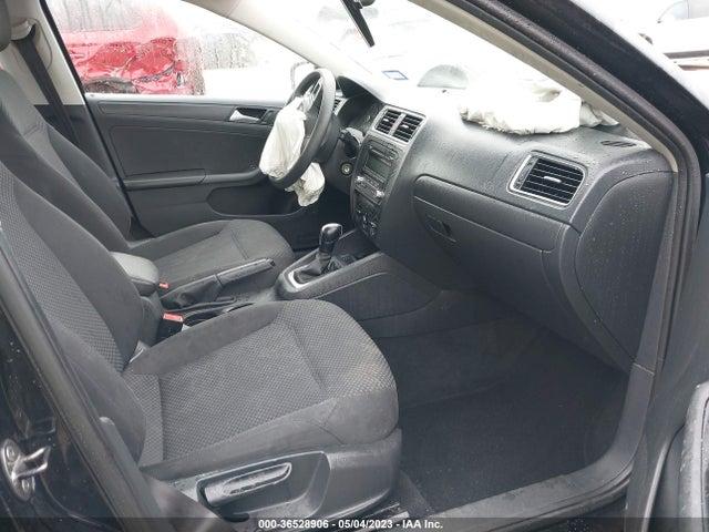 3VW2K7AJ4EM364457 Volkswagen Jetta Sedan S