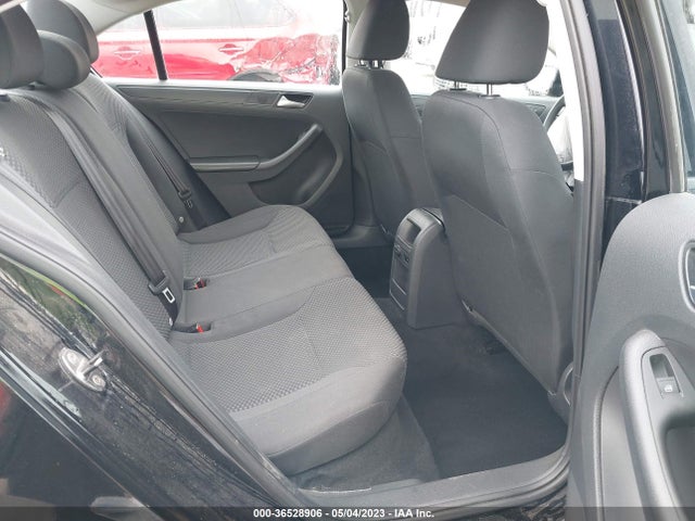 3VW2K7AJ4EM364457 Volkswagen Jetta Sedan S